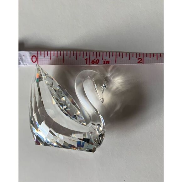 NEW IN BOX Swarovski Crystal LITTLE SWAN Figurine Glass Statue w/ Papers 1.5” - Picture 5 of 7
